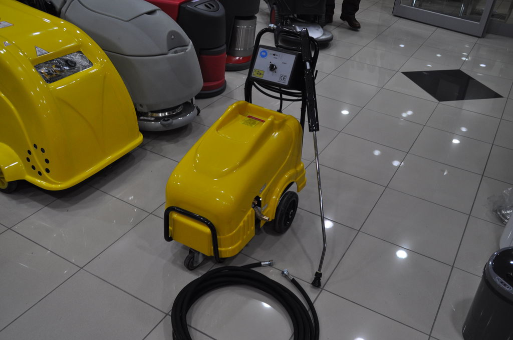 Ayakkabı Cila Makinaları